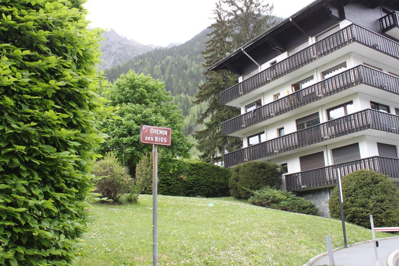 Apartment Le Pied Du Brevent - Walk To Ski Lift, Chamonix Getaway Luaran gambar