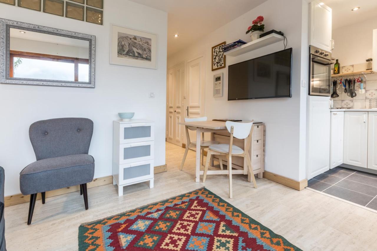 Apartment Le Pied Du Brevent - Walk To Ski Lift, Chamonix Getaway Luaran gambar
