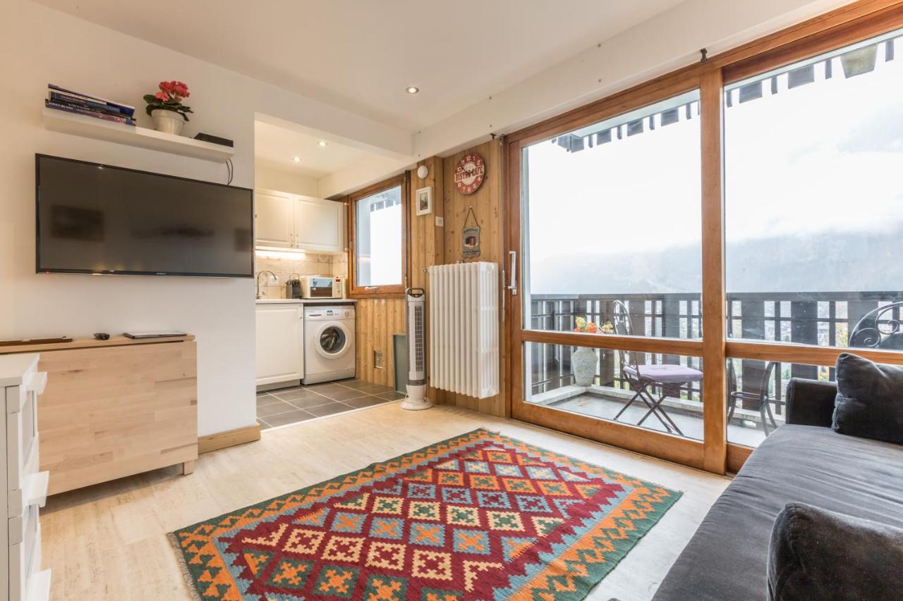 Apartment Le Pied Du Brevent - Walk To Ski Lift, Chamonix Getaway Luaran gambar